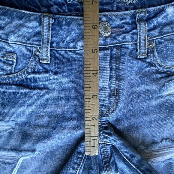 American Eagle Sz 2 Womens Denim Distressed Destructed Denim Shorts Light Wash - Picture 4 of 10
